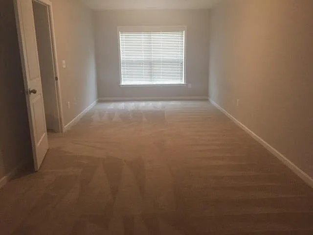 4 Bedroom 2.5 Bath Lexington Plantation Home — Photo 4