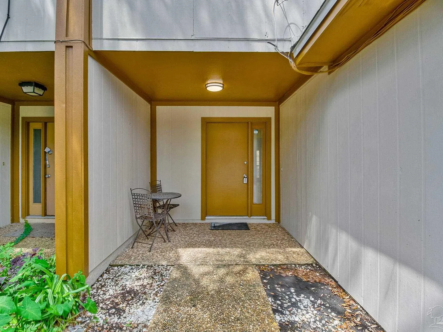 3 bed, 1.5 bath, 1369 sqft, $1,600 — Photo 4