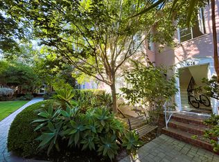 614 San Vicente Blvd APT F, Santa Monica, CA 90402