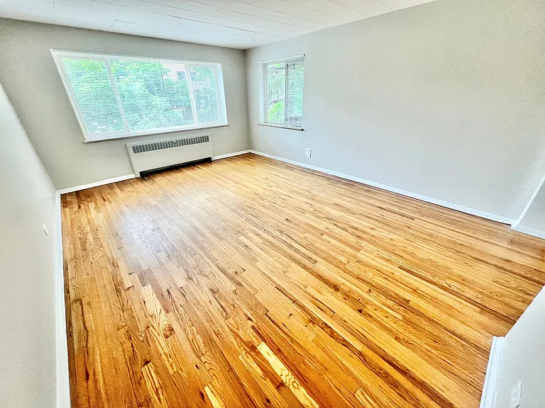 Experience the elegance of this bright living space. Experience the elegance of this bright living space.