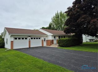 1100 Cherry Ln, Findlay, OH 45840