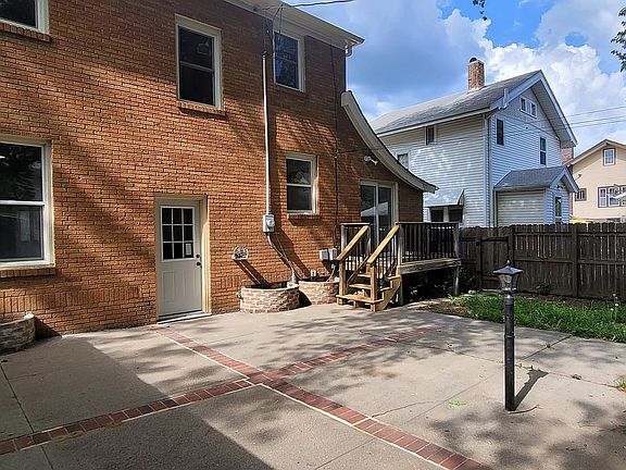 3rd image of 1119 2nd Ave