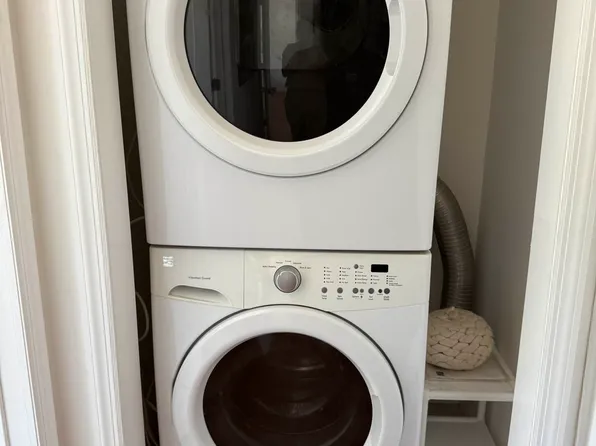 3626 Bayview Avenue image 11 of 32