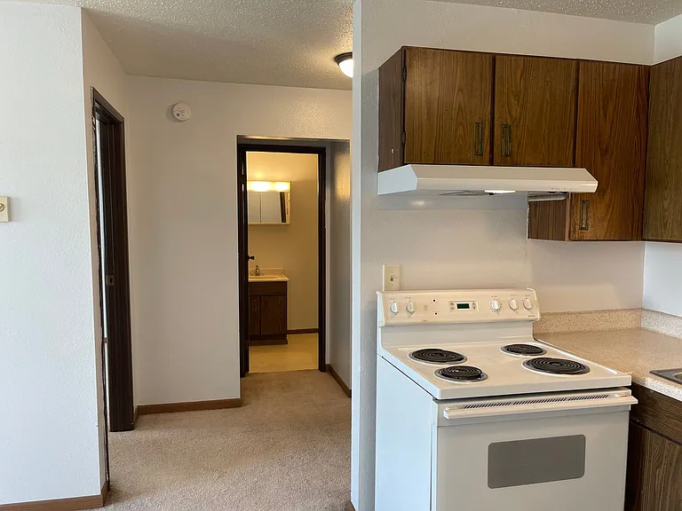 College Park Apartments — Photo 34