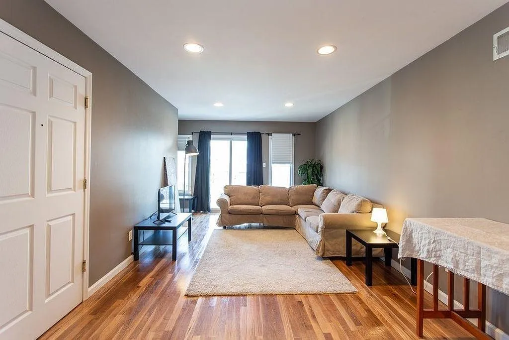 293 Terrace Ave — Photo 3