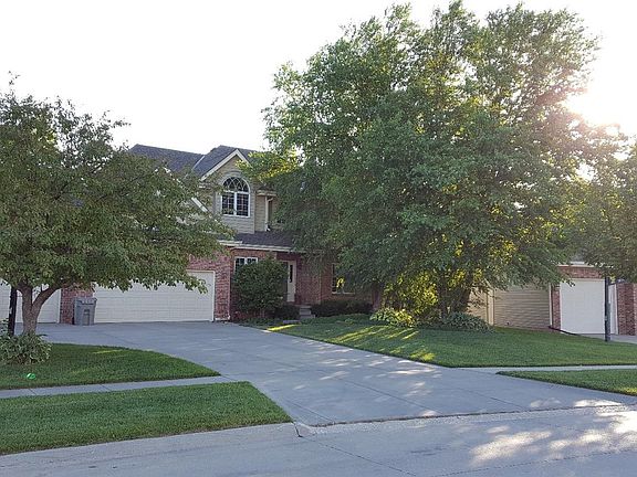 2nd image of 7821 Amelia Dr