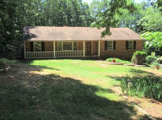 301 Cascade Dr, Vinton, VA 24179