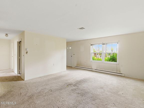 5th image of 78B Dorchester Drive #1002