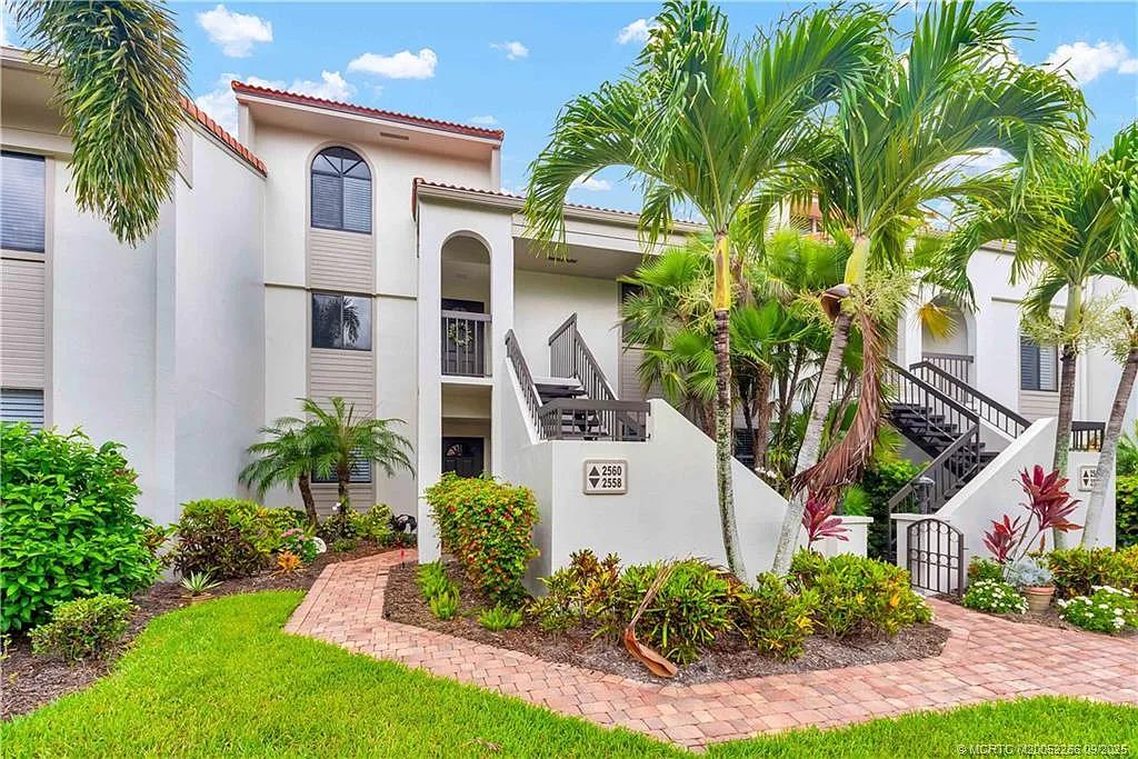 2 bed, 2.0 bath, 1619 sqft, $8,500 — Photo 4