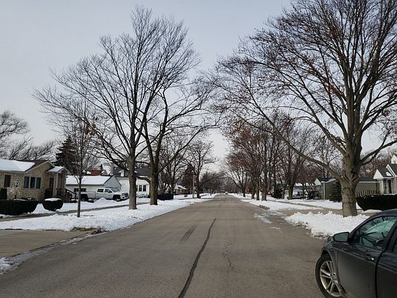 4th image of 1643 Wicke Ave