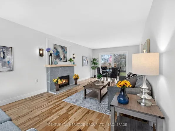 439 College St, Kingston, ON K7L 4M8