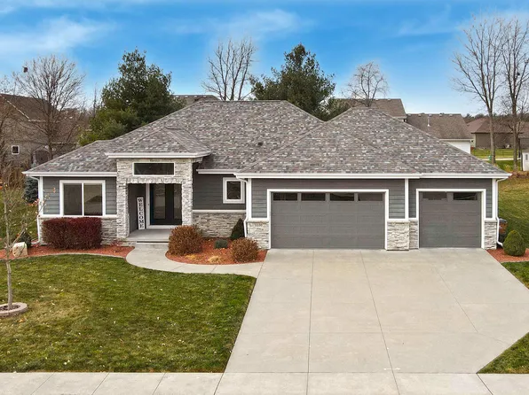 1330 Twelve Oaks Dr, Polk City, IA 50226