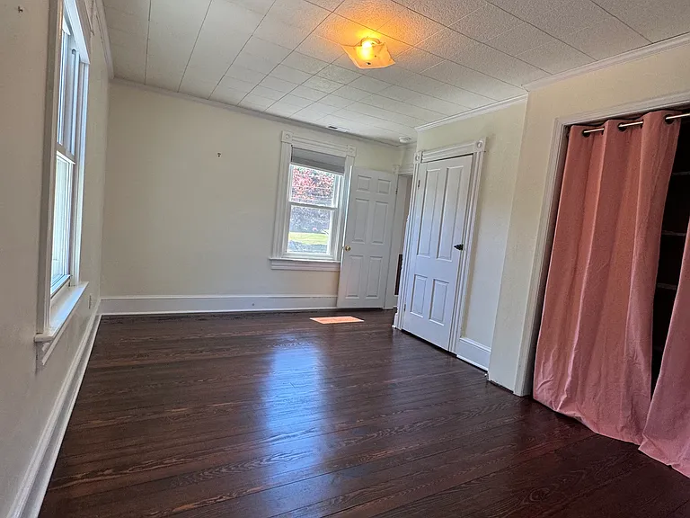 608 S Main St — Photo 14