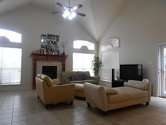 2nd image of 5534 Dorchester Ln