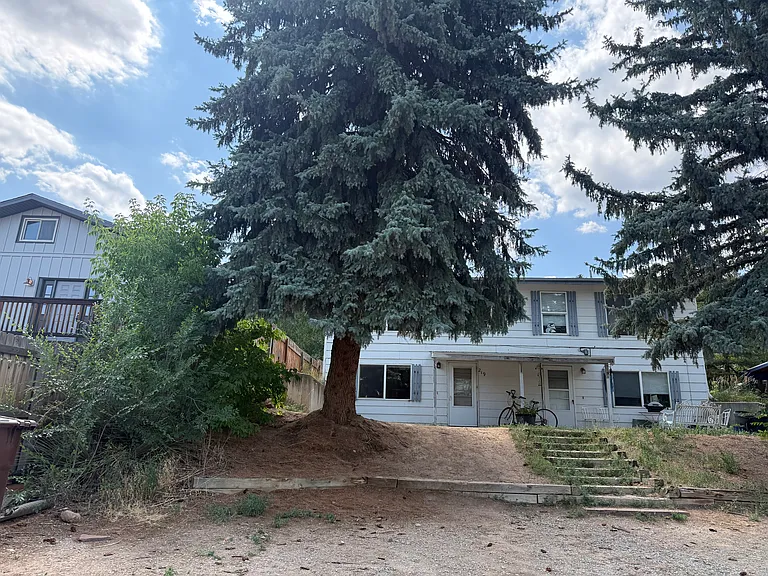 219 5th Ave — Photo 24