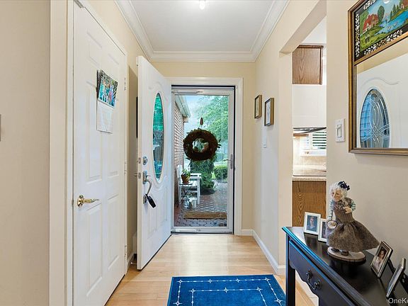 3rd image of 18 Chippendale Drive