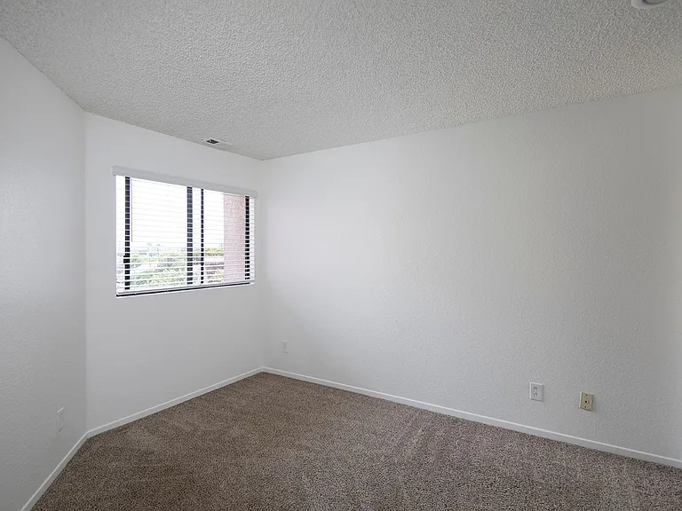 Villa Temecula Apartments — Photo 7