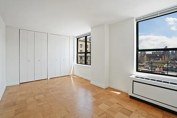 Rented by Cooper & Cooper Real Estate | media 21