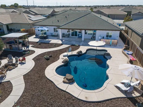 2065 Newport Ct, Plumas Lake, CA 95961