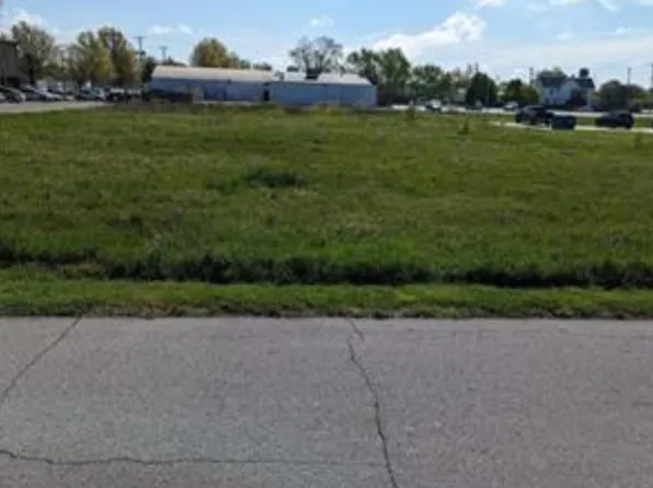 2200 W 2nd St, Marion, IN 46952