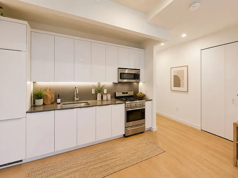 180 Water St #1718 — Photo 4