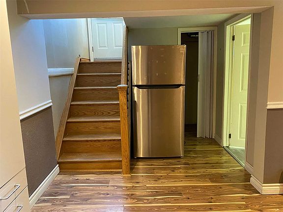 4th image of 24 Stoddart Dr