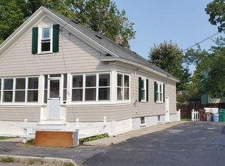 34 Sayles St, Lowell, MA 01851