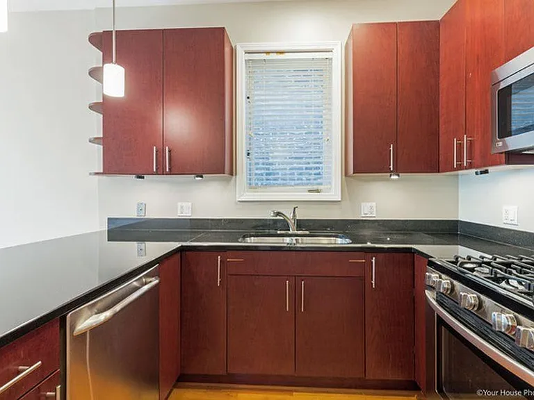 1006 N Wood St #2 — Photo 13