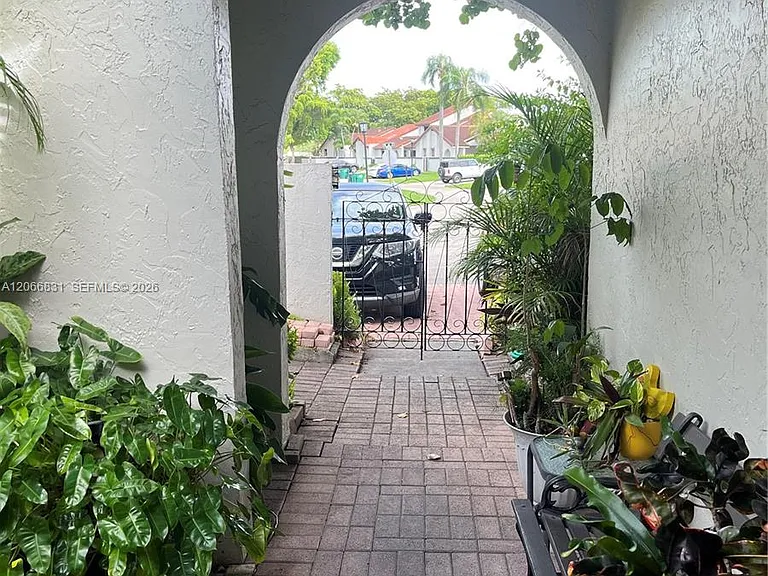 17919 NW 66th Ct — Photo 5