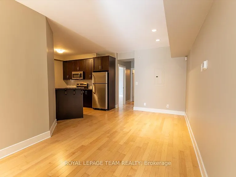 9 Balsam St W — Photo 8