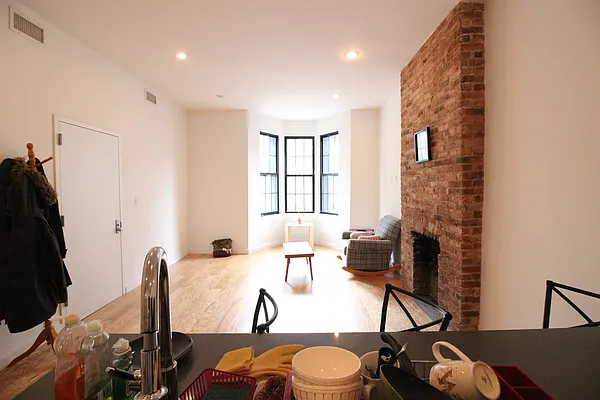 Rented by Bedford 6 Real Estate | media 39