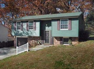 104 Skyline Dr, Pittsburgh, PA 15239