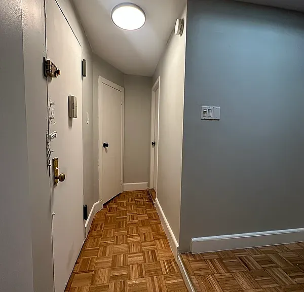 422 W 56th St #11 — Photo 14