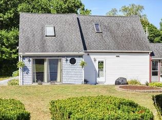 39 Hillside Ave, Braintree, MA 02184