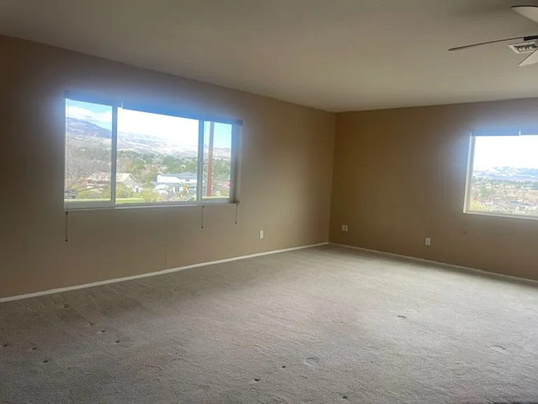 717 E Peila Ave — Photo 3
