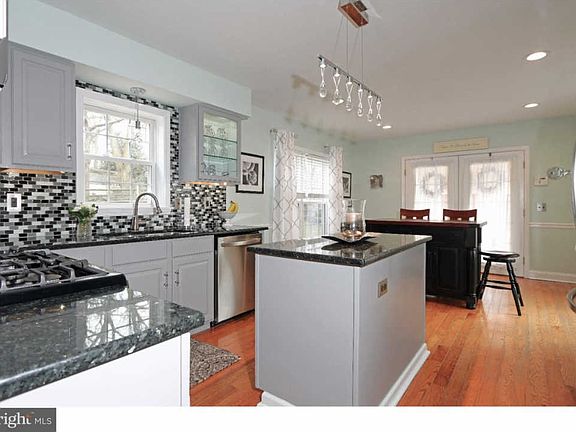 5th image of 80 Willow Rock Way