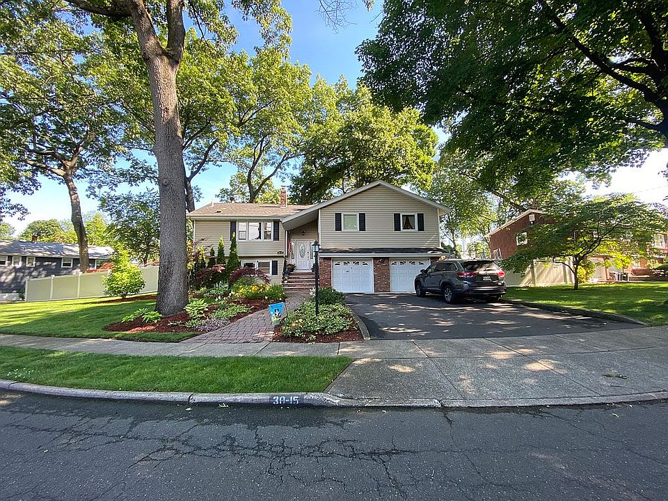 1st image of 30-15 Garfield Pl #1X