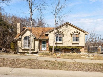 410 SW 24th St, Oak Grove, MO, 64075