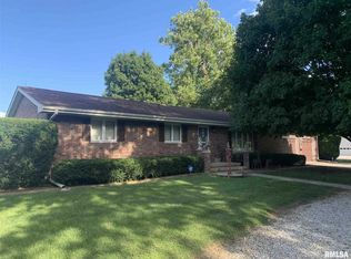 2114 McQueen Rd, New Berlin, IL 62670