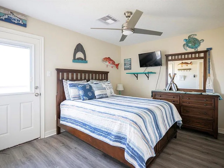 12919 Coronado Dr — Photo 16