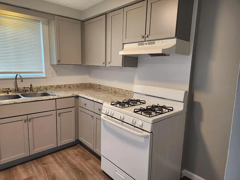 2846 Connecticut St SW — Photo 2