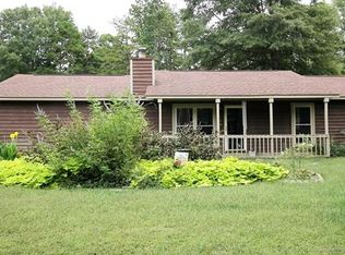 6340 Lake Forest Rd, Charlotte, NC 28227