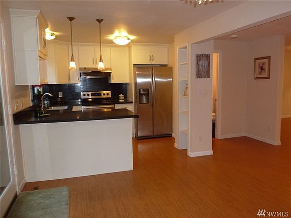 4th image of 14836 SE 16th St APT 24