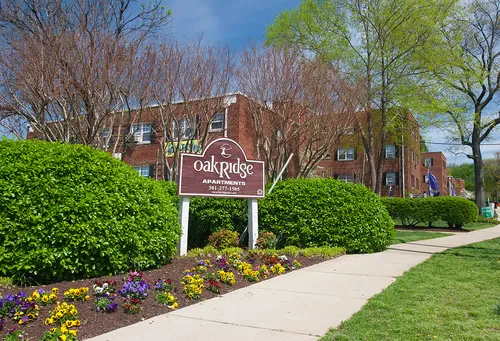 Oak Ridge Apartments Signage - Oak Ridge Apartments