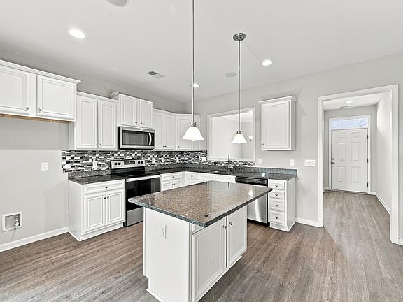 5th image of 223 Cassique Dr