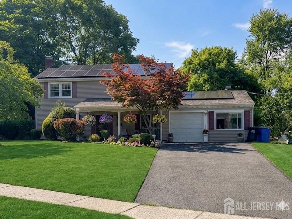 1st image of 16 Neptune Ct