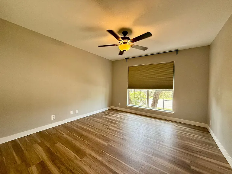 1310 Bobcat Pass — Photo 13
