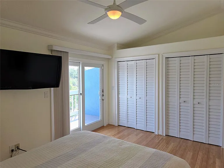 11820 Capri Cir S — Photo 33