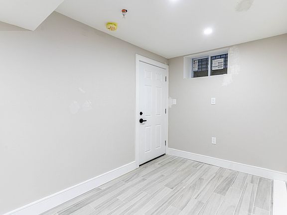 3rd image of 150 Trenton St #1