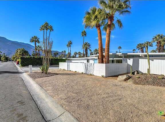 5th image of 2850 E Livmor Ave